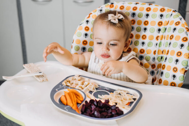 Wprowadzenie do zdrowego śniadania dla rocznego dziecka